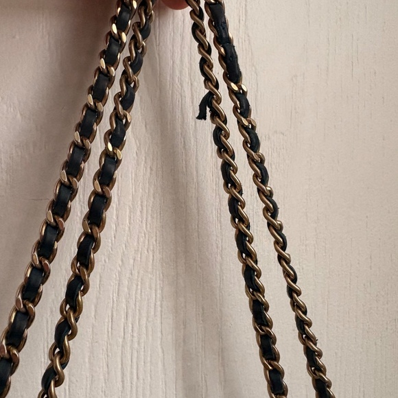 Chanel Small Chic Quilt Flap Bag - Picture 5 of 13